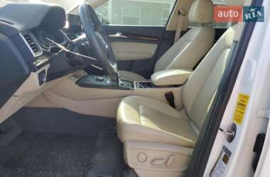 Внедорожник / Кроссовер Audi Q5 2020 в 