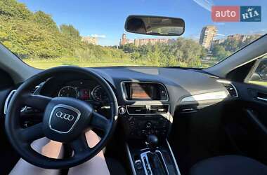 Внедорожник / Кроссовер Audi Q5 2010 в 