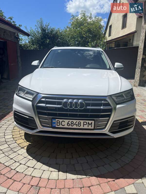 Позашляховик / Кросовер Audi Q5 2017 в Львові