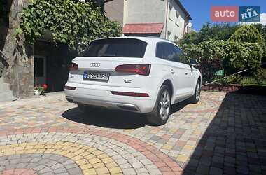 Внедорожник / Кроссовер Audi Q5 2017 в 