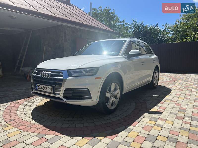 Позашляховик / Кросовер Audi Q5 2017 в Львові