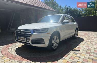 Внедорожник / Кроссовер Audi Q5 2017 в 