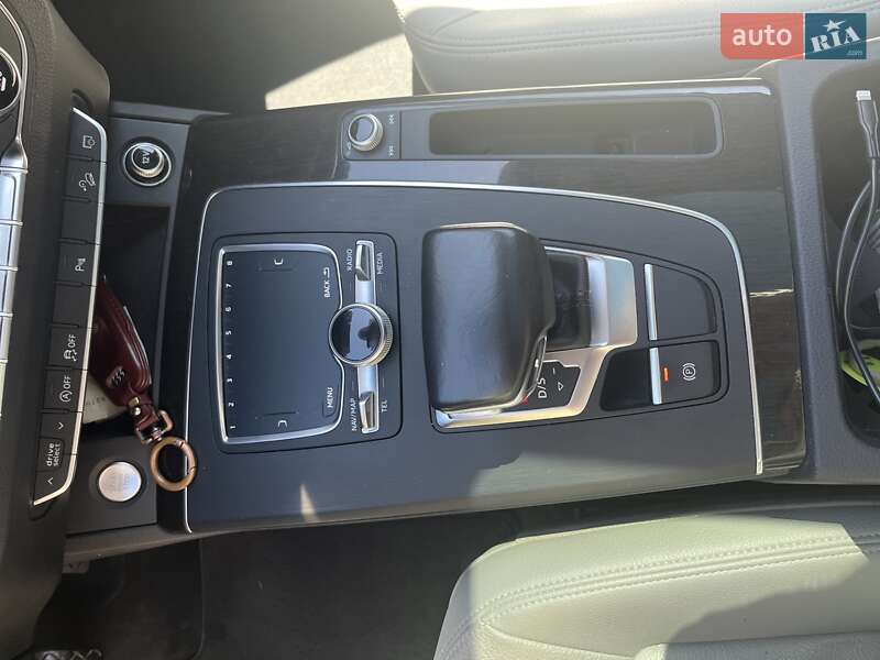 Позашляховик / Кросовер Audi Q5 2017 в Львові