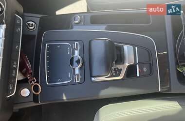 Внедорожник / Кроссовер Audi Q5 2017 в 