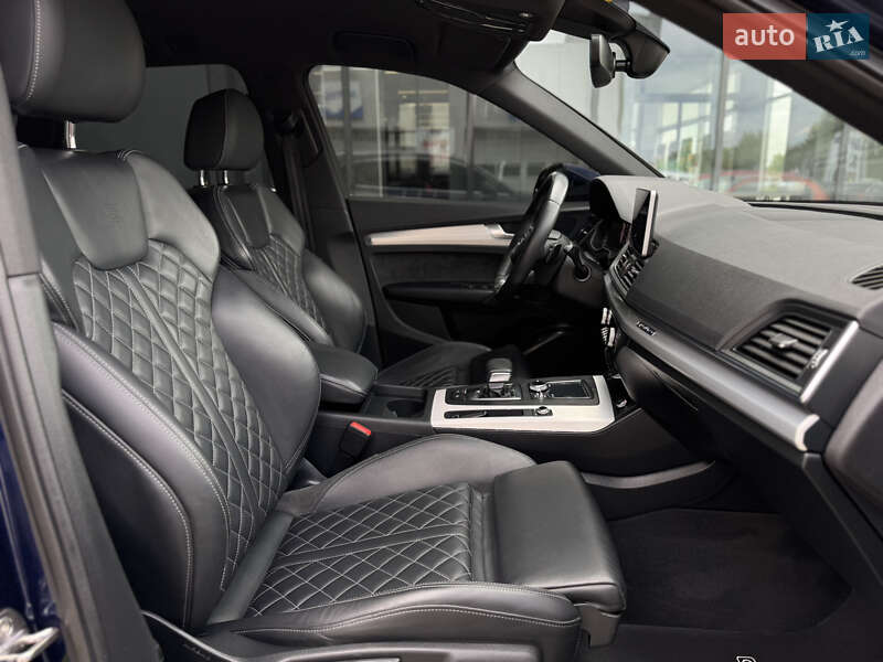 Позашляховик / Кросовер Audi Q5 2020 в Луцьку