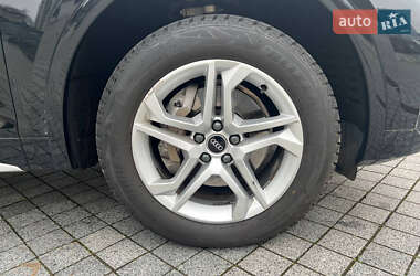 Внедорожник / Кроссовер Audi Q5 2021 в 