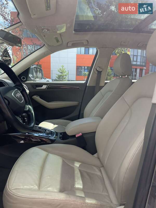 Позашляховик / Кросовер Audi Q5 2012 в Дніпрі