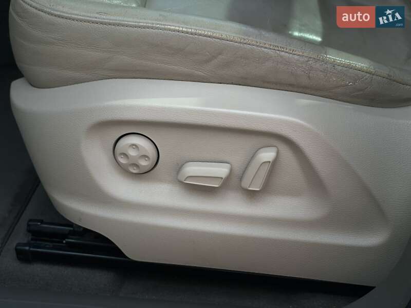 Позашляховик / Кросовер Audi Q5 2012 в Дніпрі