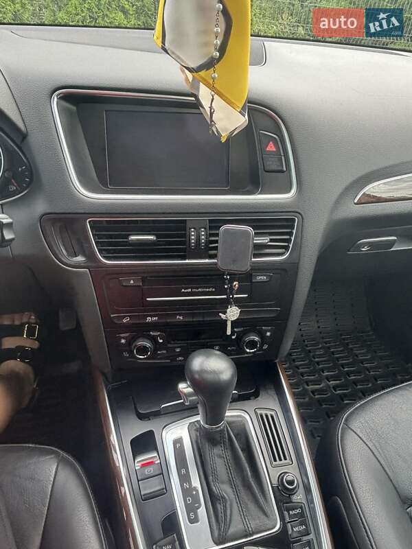 Позашляховик / Кросовер Audi Q5 2011 в Самборі