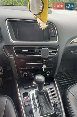 Внедорожник / Кроссовер Audi Q5 2011 в 
