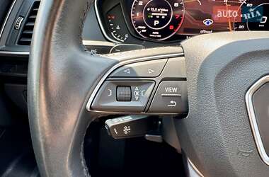 Позашляховик / Кросовер Audi Q5 2018 в 