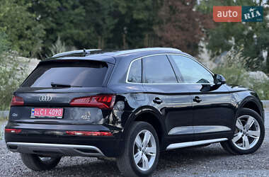 Внедорожник / Кроссовер Audi Q5 2017 в 