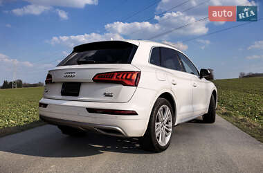 Позашляховик / Кросовер Audi Q5 2018 в 