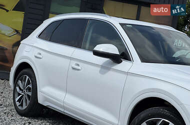 Внедорожник / Кроссовер Audi Q5 2020 в 