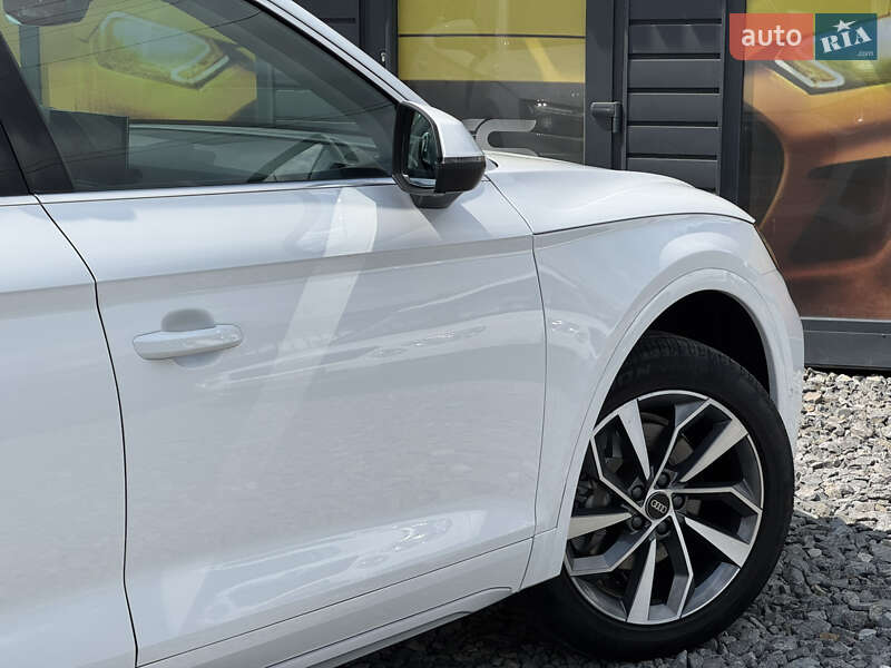 Позашляховик / Кросовер Audi Q5 2020 в Стрию