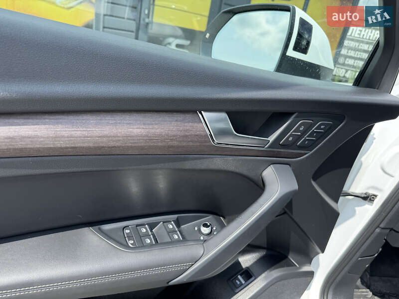 Позашляховик / Кросовер Audi Q5 2020 в Стрию