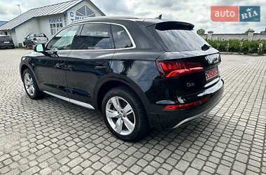 Внедорожник / Кроссовер Audi Q5 2018 в 