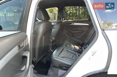 Позашляховик / Кросовер Audi Q5 2009 в 