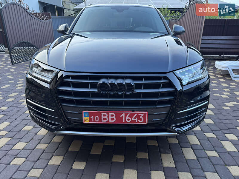 Позашляховик / Кросовер Audi Q5 2019 в 