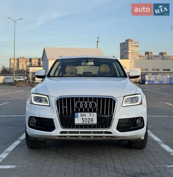 Внедорожник / Кроссовер Audi Q5 2012 в 