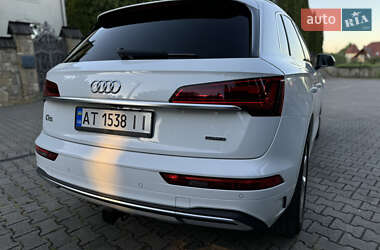 Внедорожник / Кроссовер Audi Q5 2021 в 