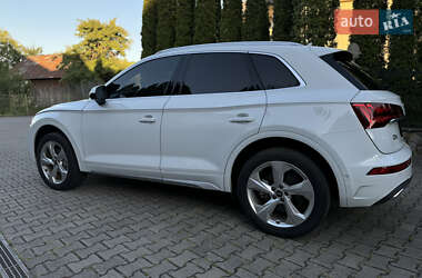 Внедорожник / Кроссовер Audi Q5 2021 в 