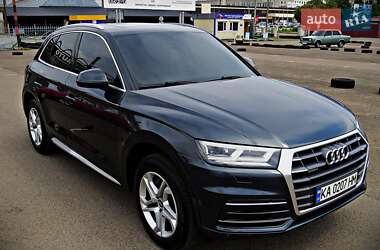 Внедорожник / Кроссовер Audi Q5 2017 в 