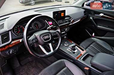 Внедорожник / Кроссовер Audi Q5 2017 в 