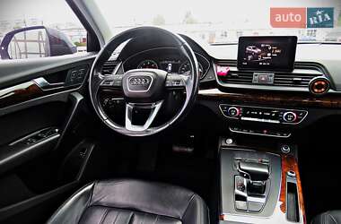 Внедорожник / Кроссовер Audi Q5 2017 в 