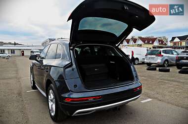 Внедорожник / Кроссовер Audi Q5 2017 в 