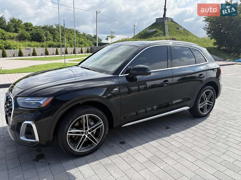 Позашляховик / Кросовер Audi Q5 2021 в Мостиській