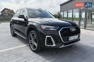 Внедорожник / Кроссовер Audi Q5 2021 в 