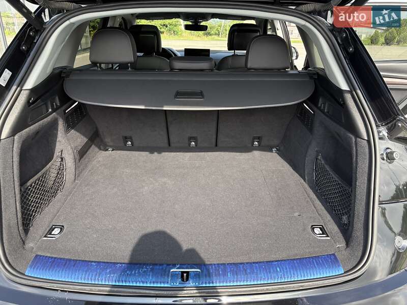Позашляховик / Кросовер Audi Q5 2021 в Мостиській