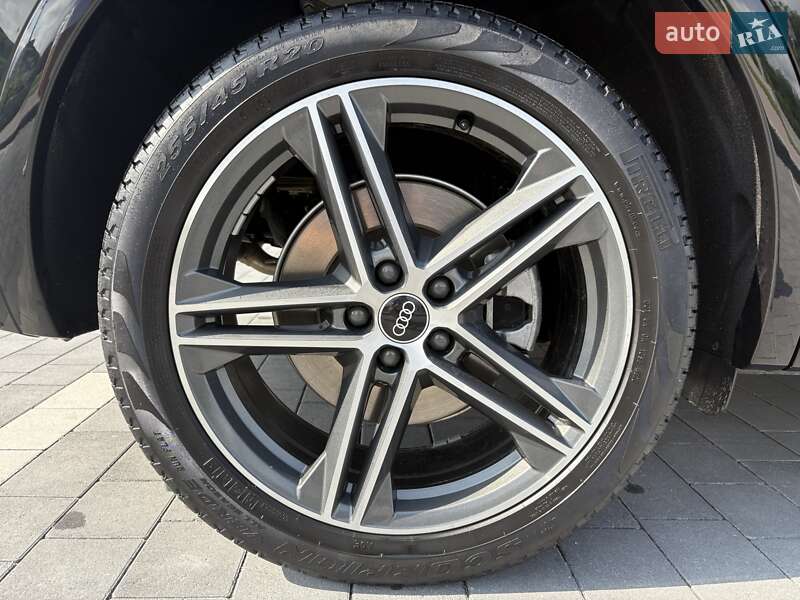 Позашляховик / Кросовер Audi Q5 2021 в Мостиській