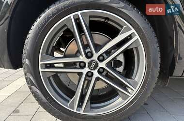 Внедорожник / Кроссовер Audi Q5 2021 в 