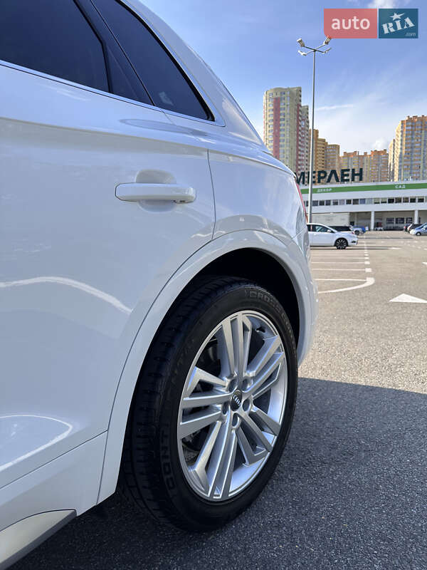 Внедорожник / Кроссовер Audi Q5 2017 в Киеве