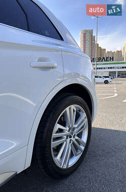 Внедорожник / Кроссовер Audi Q5 2017 в 