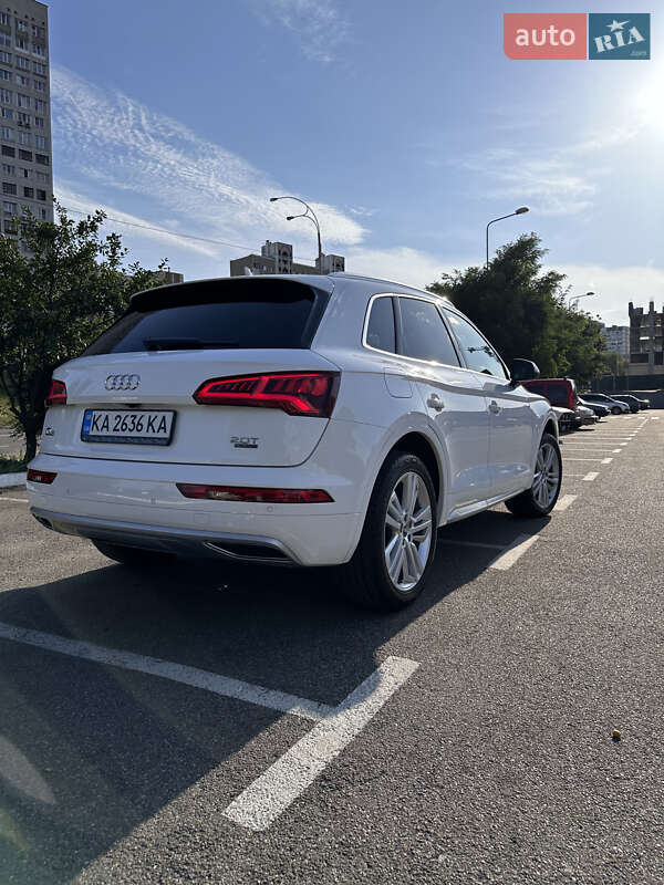 Внедорожник / Кроссовер Audi Q5 2017 в Киеве