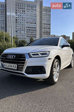 Внедорожник / Кроссовер Audi Q5 2017 в 