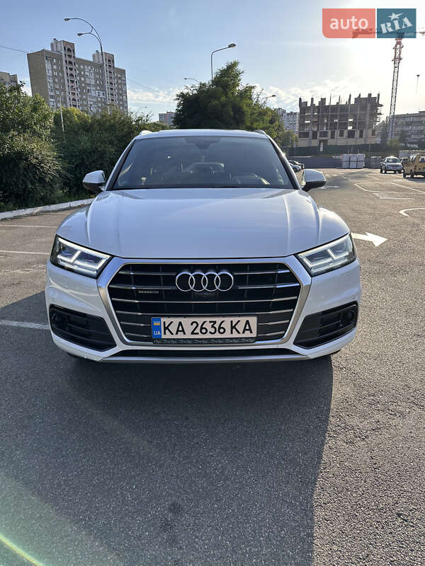 Внедорожник / Кроссовер Audi Q5 2017 в Киеве