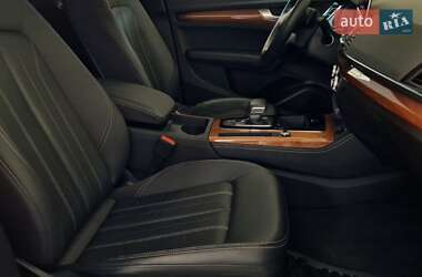 Внедорожник / Кроссовер Audi Q5 2022 в 