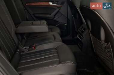 Внедорожник / Кроссовер Audi Q5 2022 в 