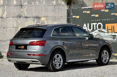 Внедорожник / Кроссовер Audi Q5 2017 в 