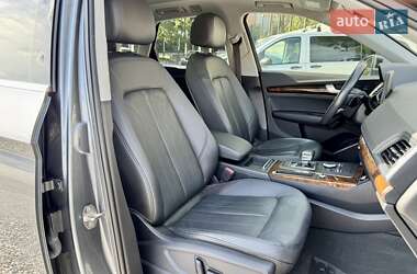 Внедорожник / Кроссовер Audi Q5 2017 в 