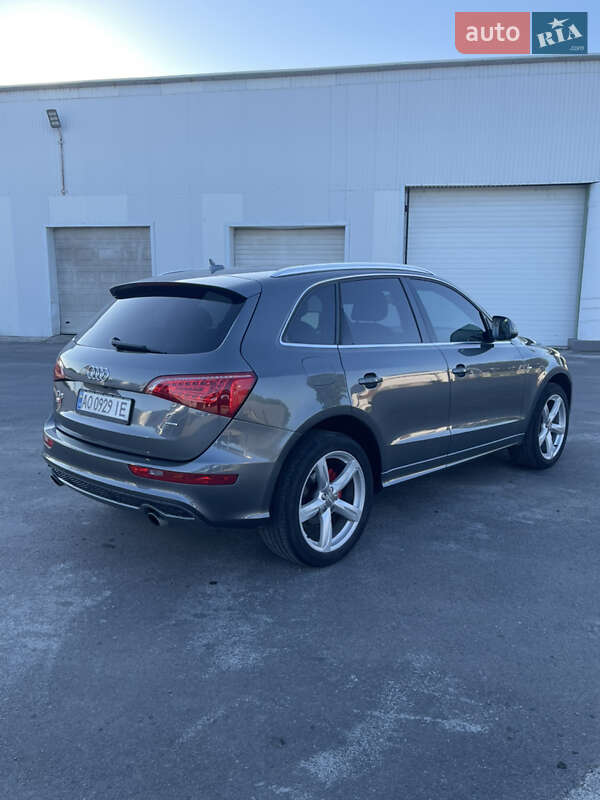 Внедорожник / Кроссовер Audi Q5 2011 в Виноградове