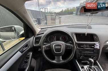 Внедорожник / Кроссовер Audi Q5 2009 в 