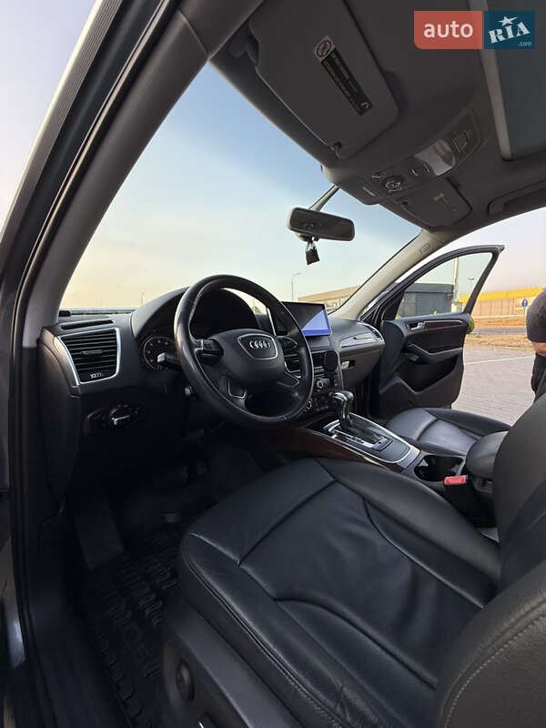 Позашляховик / Кросовер Audi Q5 2016 в Вознесенську