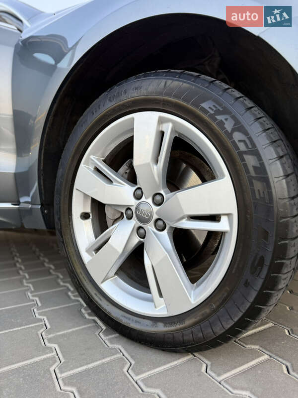 Позашляховик / Кросовер Audi Q5 2016 в Вознесенську