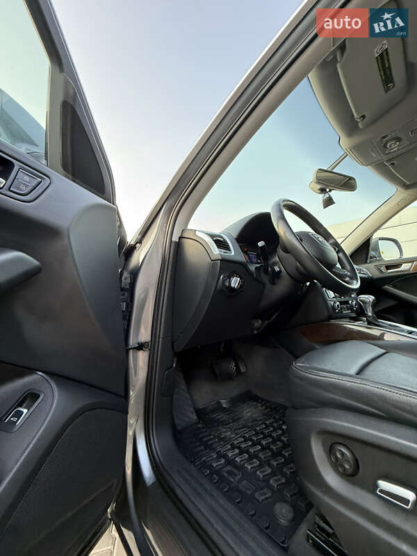 Позашляховик / Кросовер Audi Q5 2016 в Вознесенську