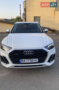 Внедорожник / Кроссовер Audi Q5 2021 в Умани